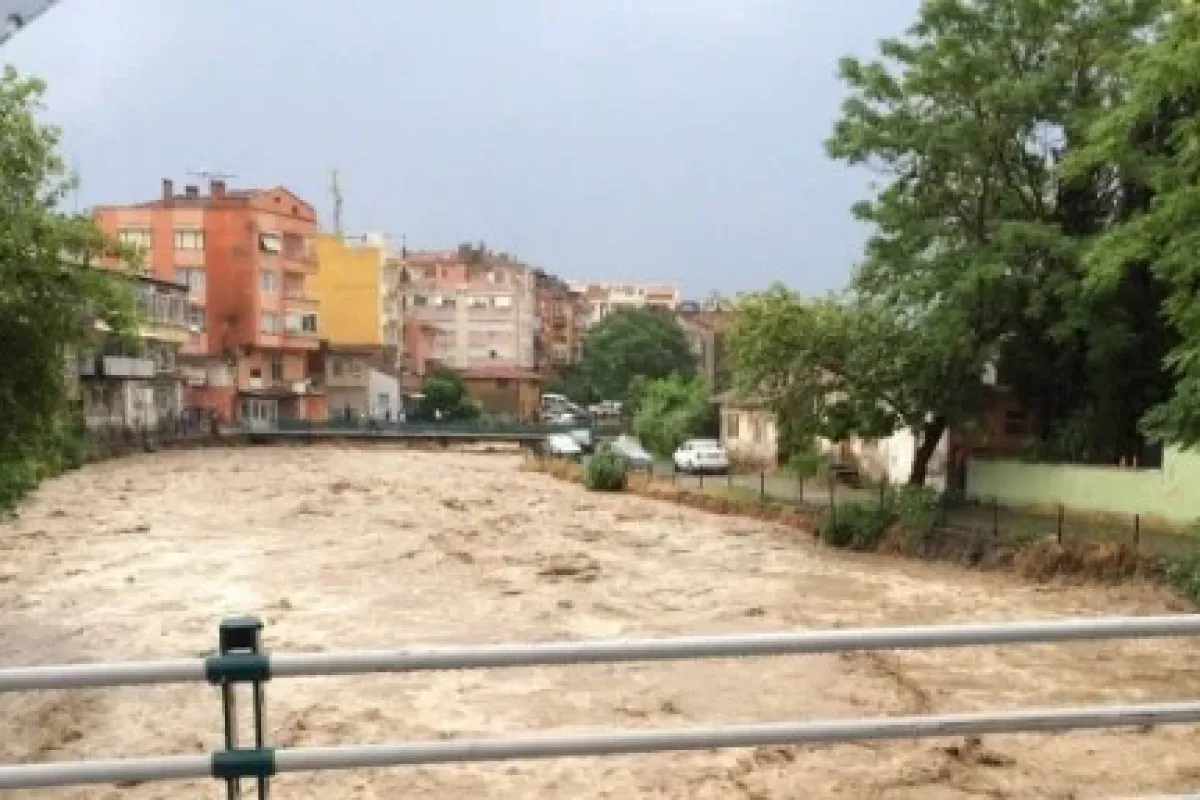 Sel felaketi saniye saniye görüntülendi