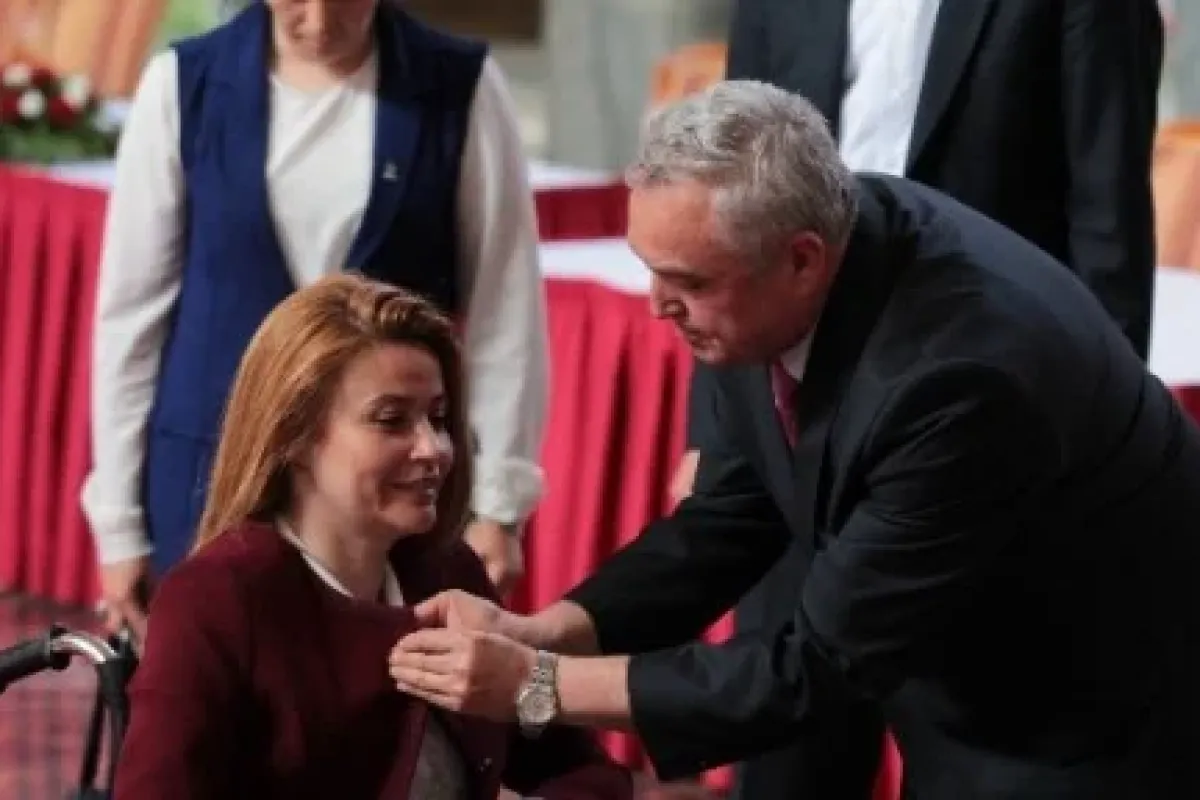 Tekerlekli sandalyesiyle Meclise gelip kaydını yaptırdı