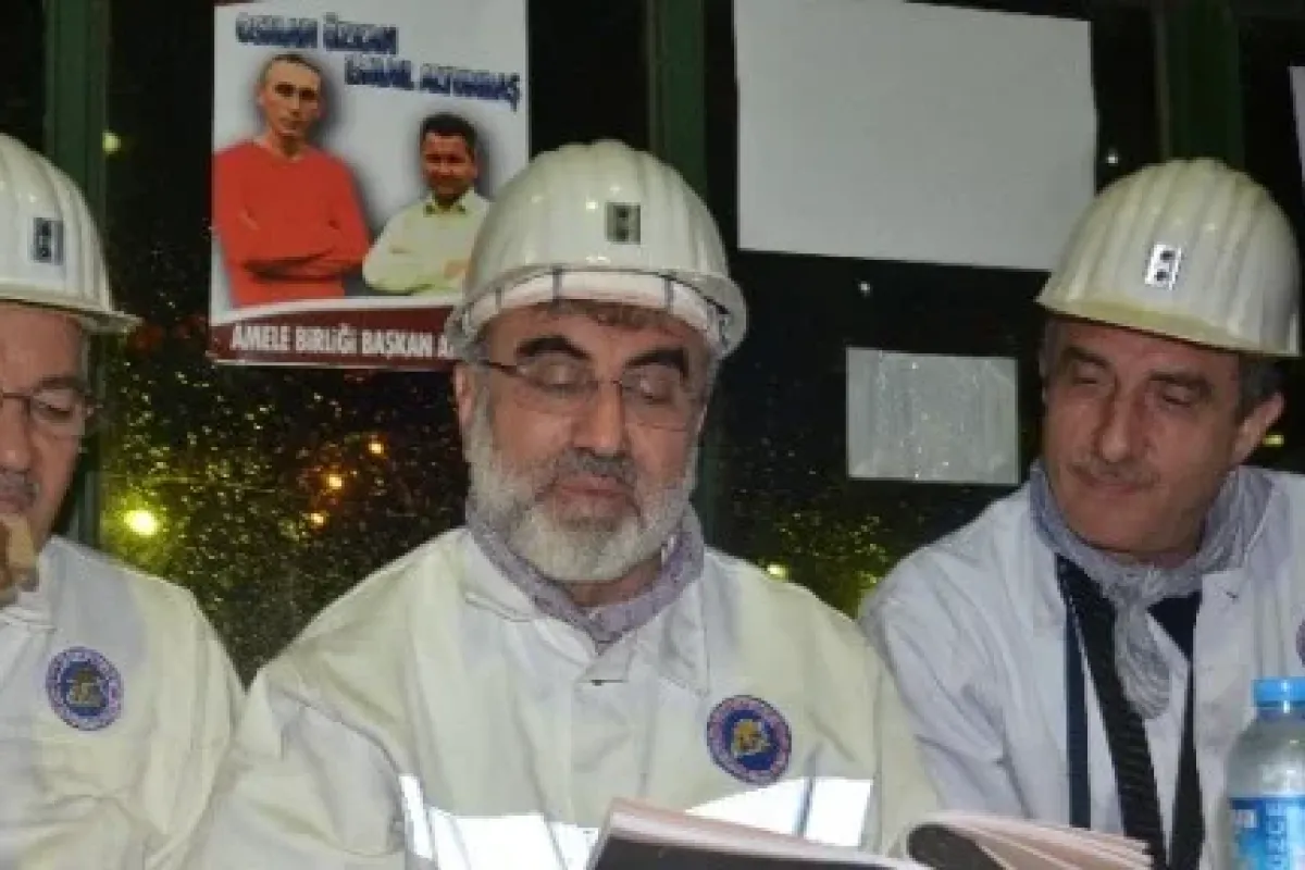 Yerin 560 metre altında iftar açtı