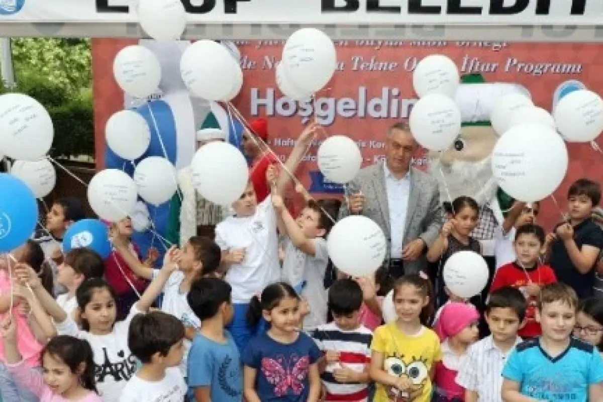 Müslümanlar için gökyüzüne bulut bıraktılar