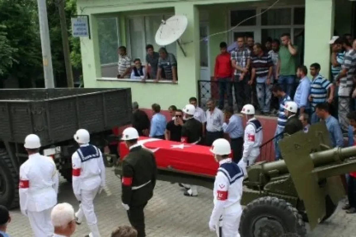 Şehit astsubay Çanakkale’de toprağa verildi