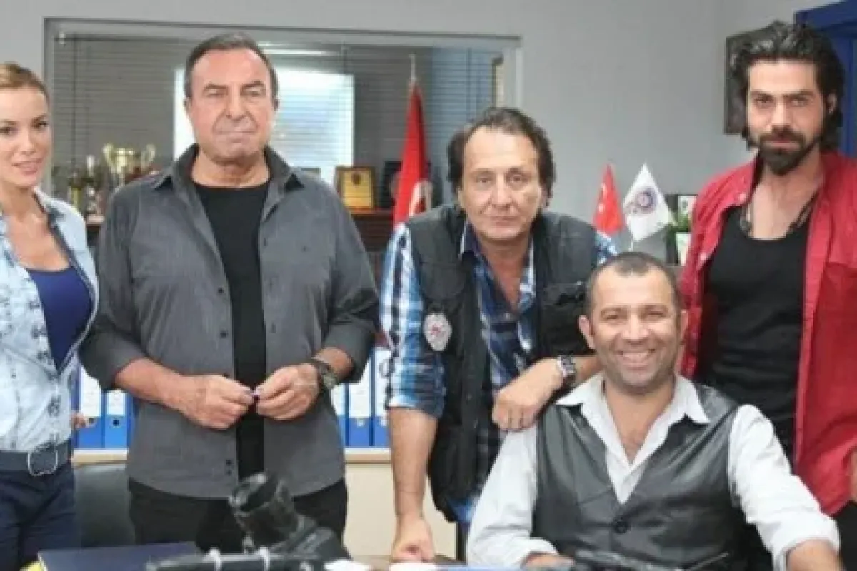 ’Arka Sokaklar’ın akıbeti belli oldu !