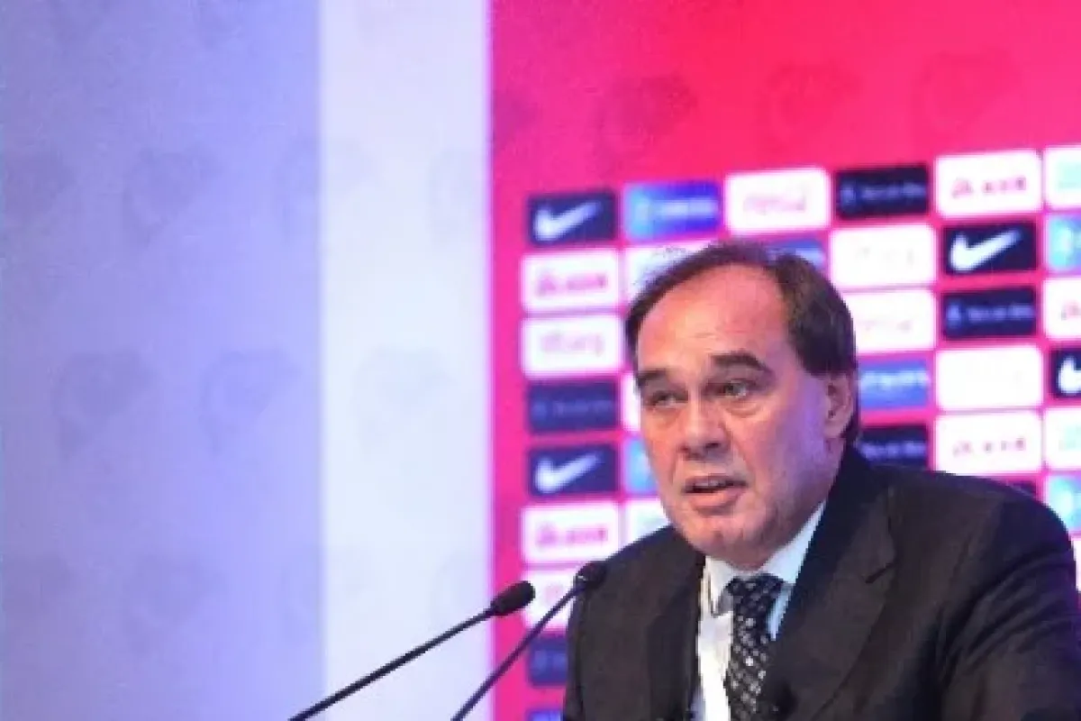 Türk futbolunun patronu değişmedi