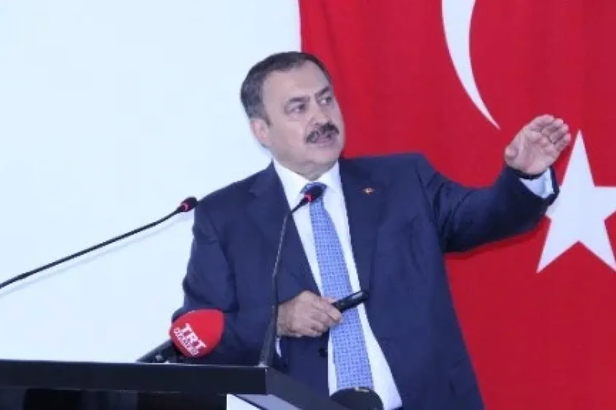 Bakan Eroğlu’ndan belediyelere: "İşinize bakın"