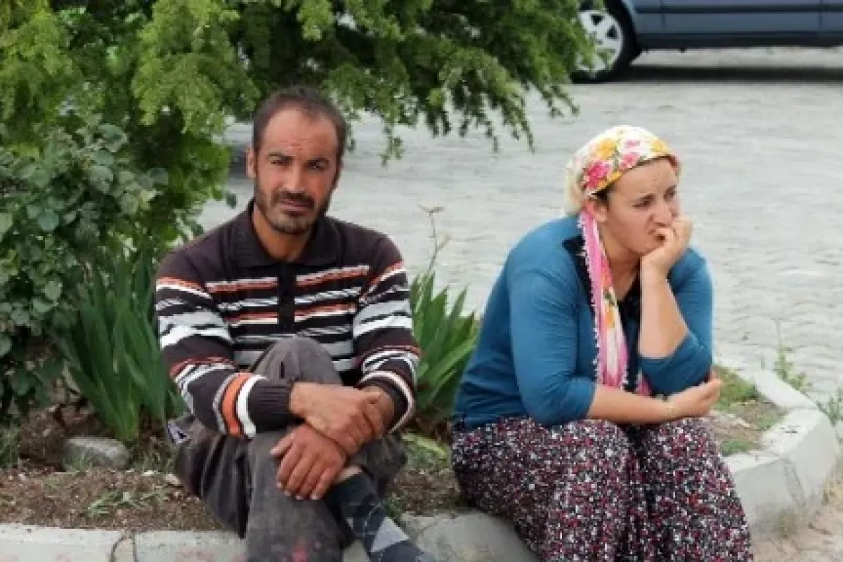 Yemek yerken ev çöktü: 3 ölü, 1 yaralı