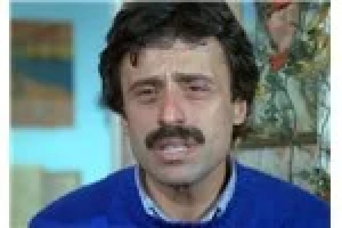 Soyisim benzerliği olan ünlüler