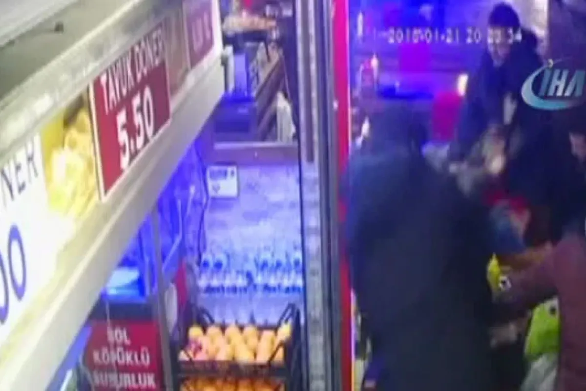 Kadıköy'de terör propagandası yapıp kafedekilere saldıran zanlılar tutuklandı
