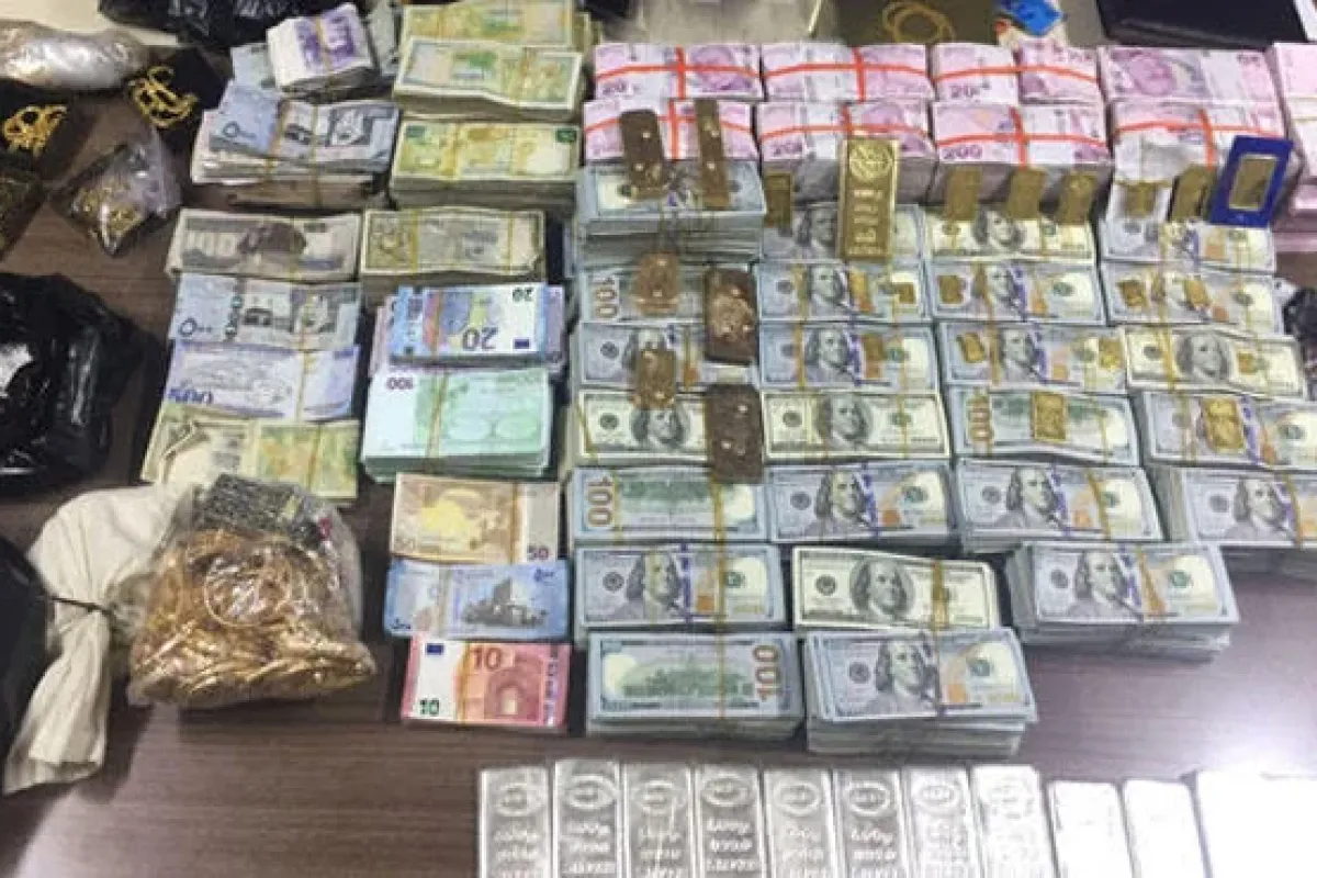 IŞİD'li teröristin üzerinden servet çıktı! Say say bitmedi...