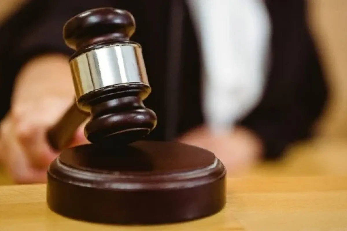 HSK: 'Etek boyunu mahkeme tutanağına geçiren hakim görevden uzaklaştırıldı'