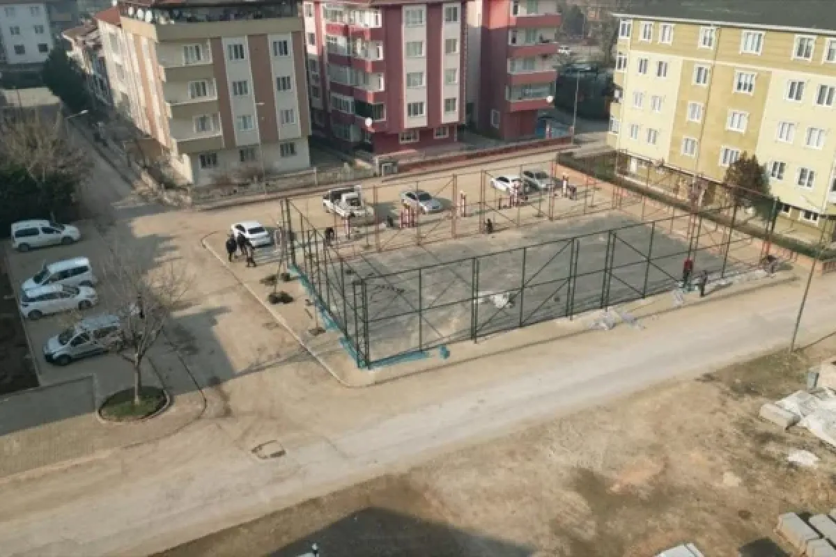 Güngören Sokak Semt Sahası yenileniyor