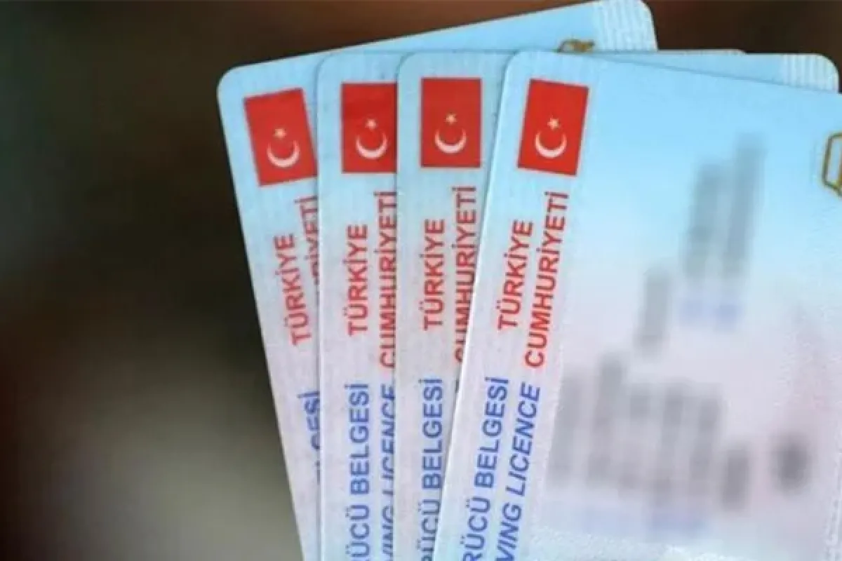Otobüs ehliyetinde yaş sınırı düştü