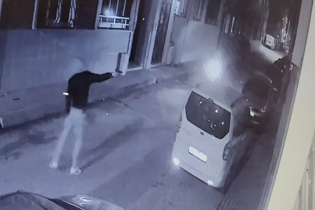 İnegöl de eve silahlı saldırı kamerada