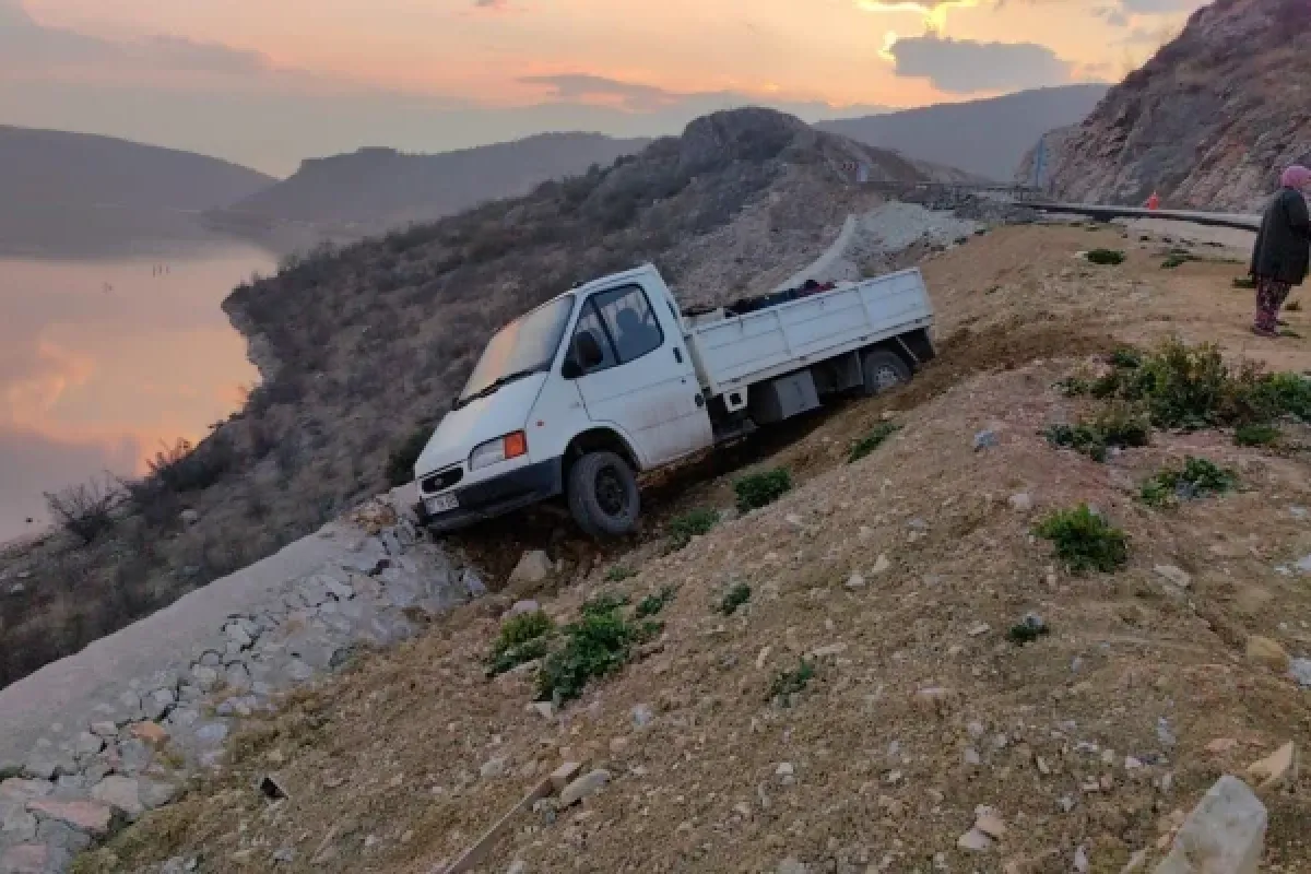 Yoldan çıktı!
