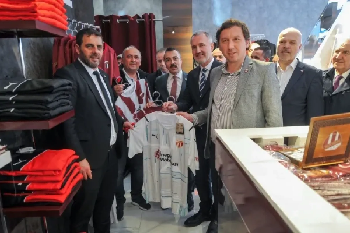 İnegölspor'da coşkulu store açılışı