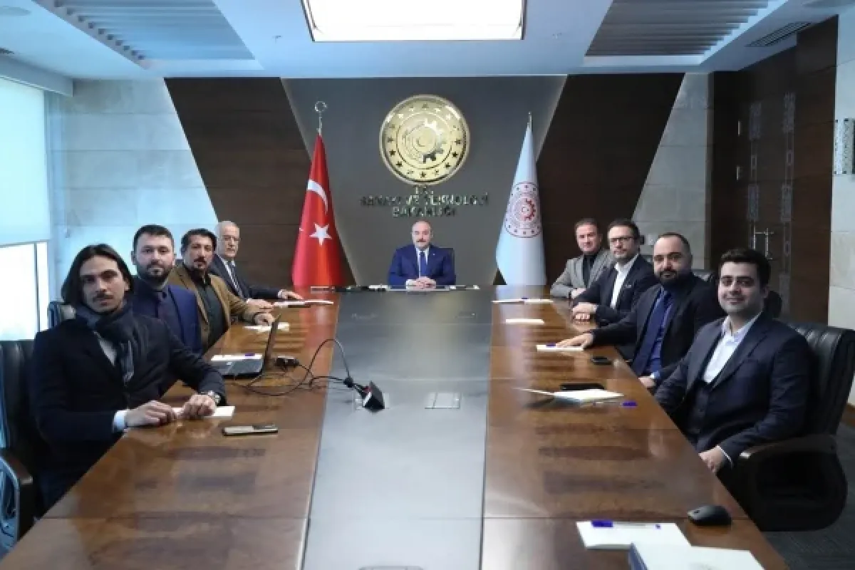 Amperino heyeti Bakan Varank ile görüştü