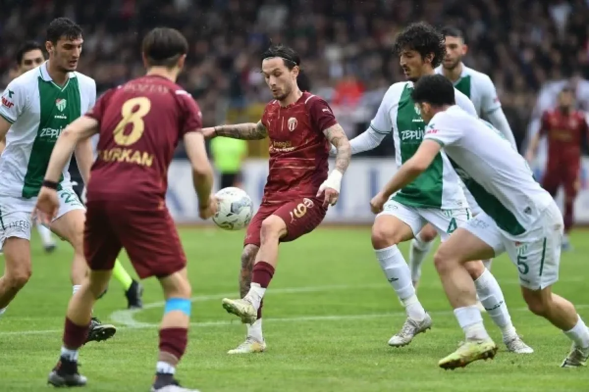İnegölspor evinde Bursaspor'a 2-0 mağlup oldu