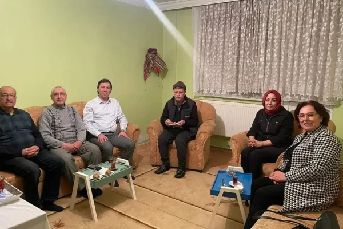 Ak Parti heyeti vatandaşların iftar sofrasına misafir oluyor