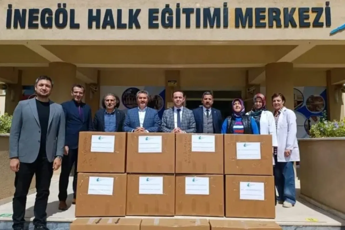 Halk Eğitimden depremzede çocuklara bayramlık