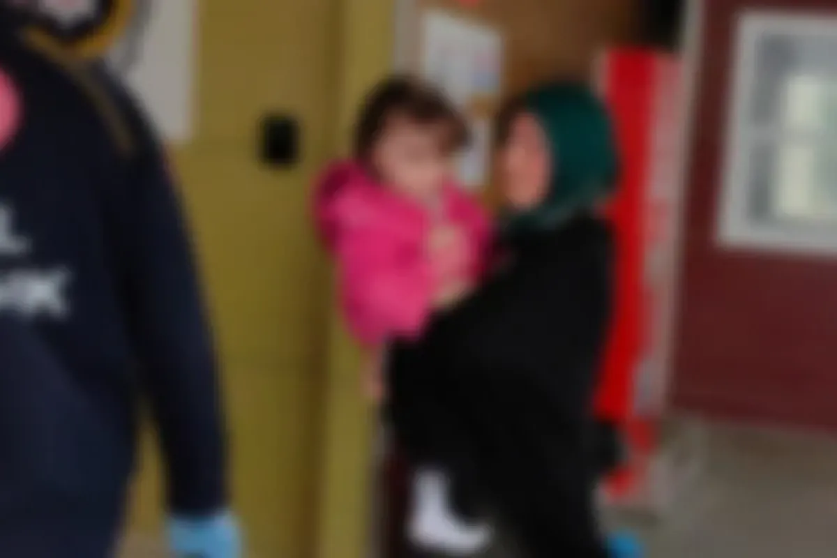 Madeni para yutan çocuk hastanelik oldu