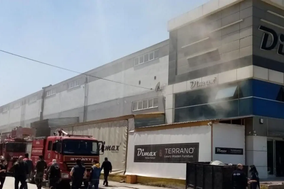 Mobilya fabrikasında yangın