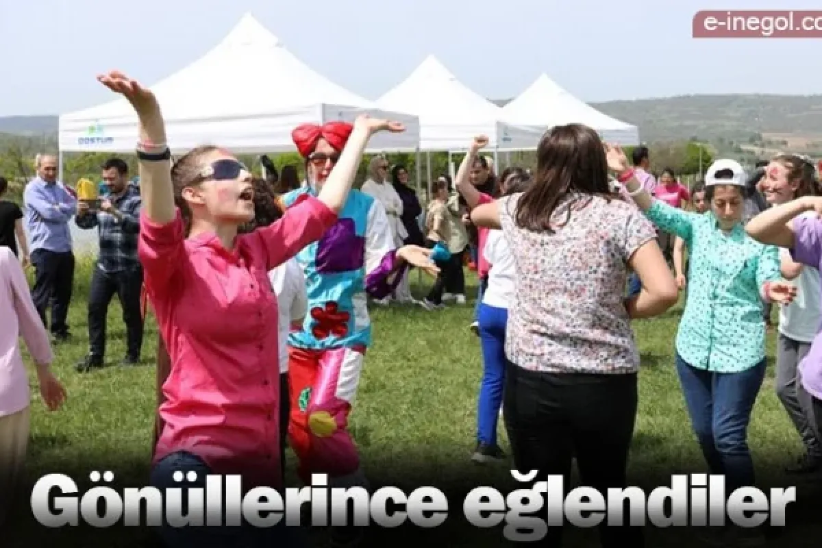 Gönüllerince eğlendiler
