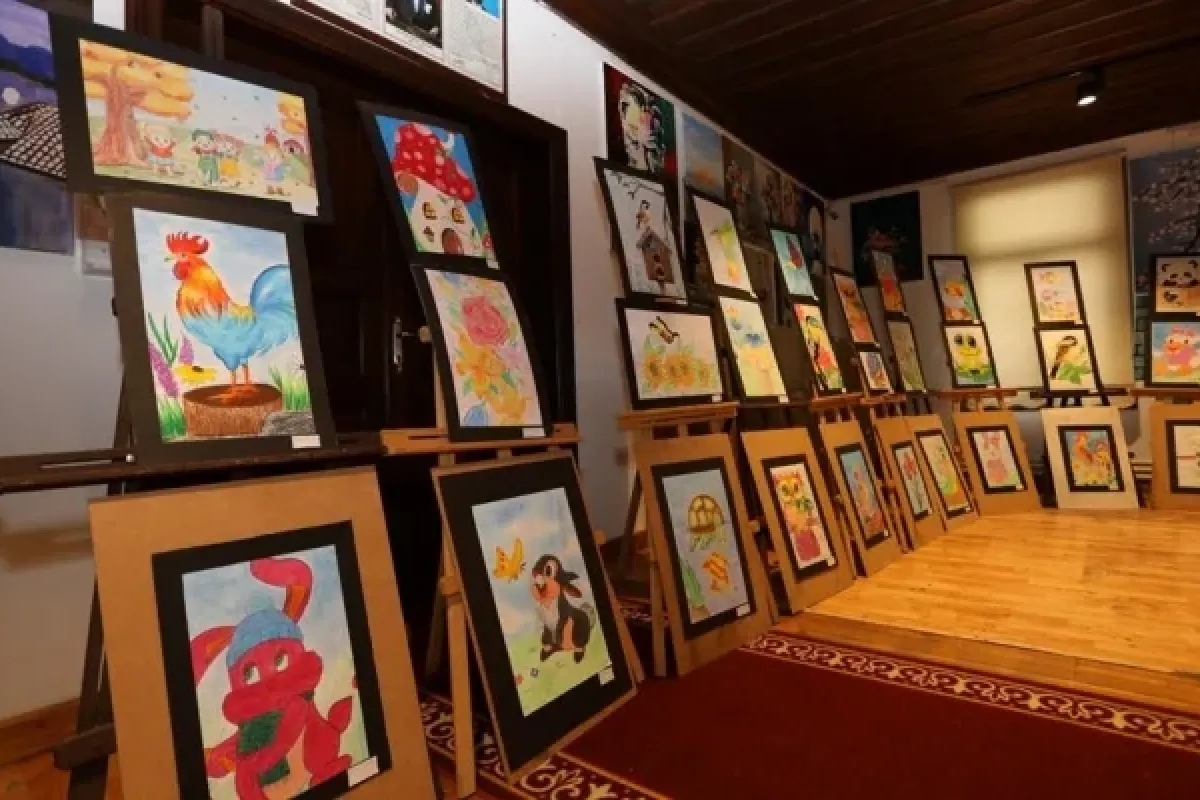 Küçük Ressamların Eserleri Görücüye Çıktı
