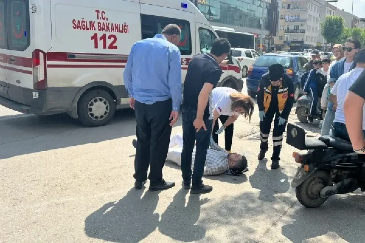 Elektrikli bisiklet ile otomobil çarpıştı