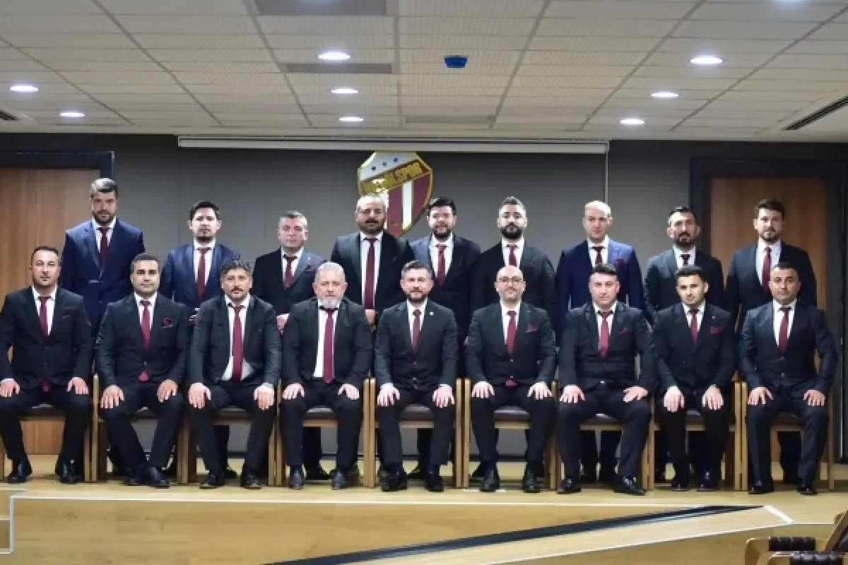 İnegölspor'da görev dağılımı yapıldı