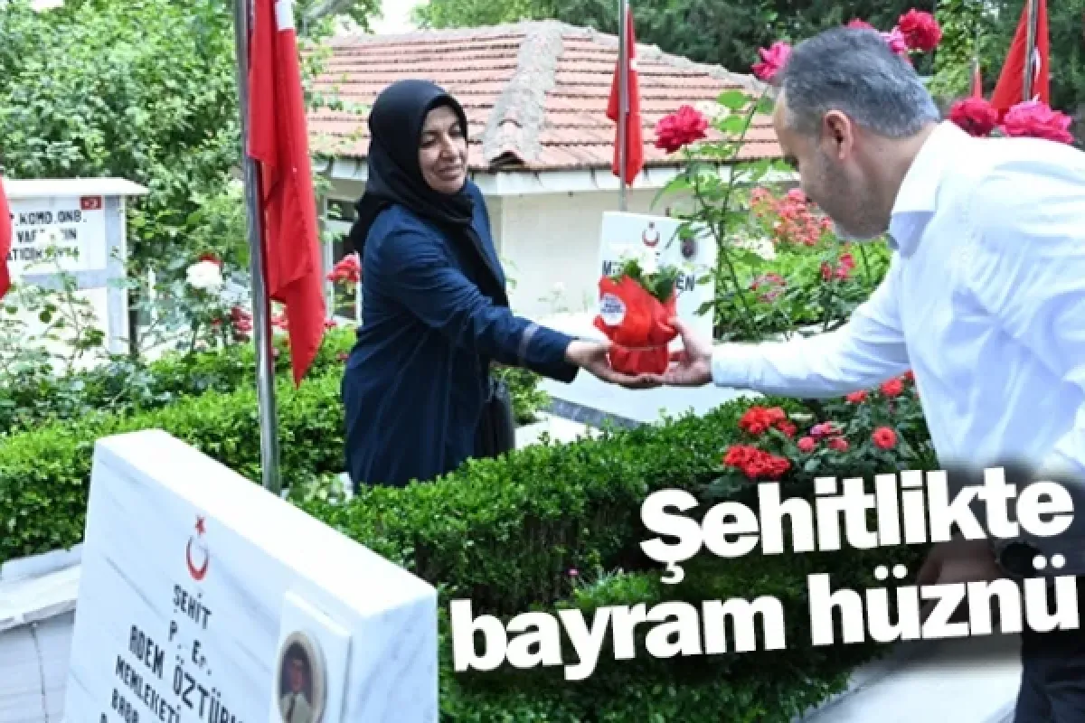 Şehitlikte bayram hüznü