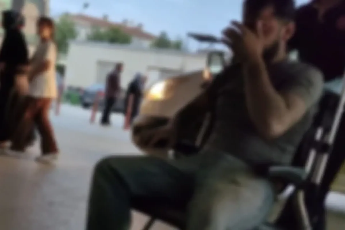 Gözünü hastanede açtı!
