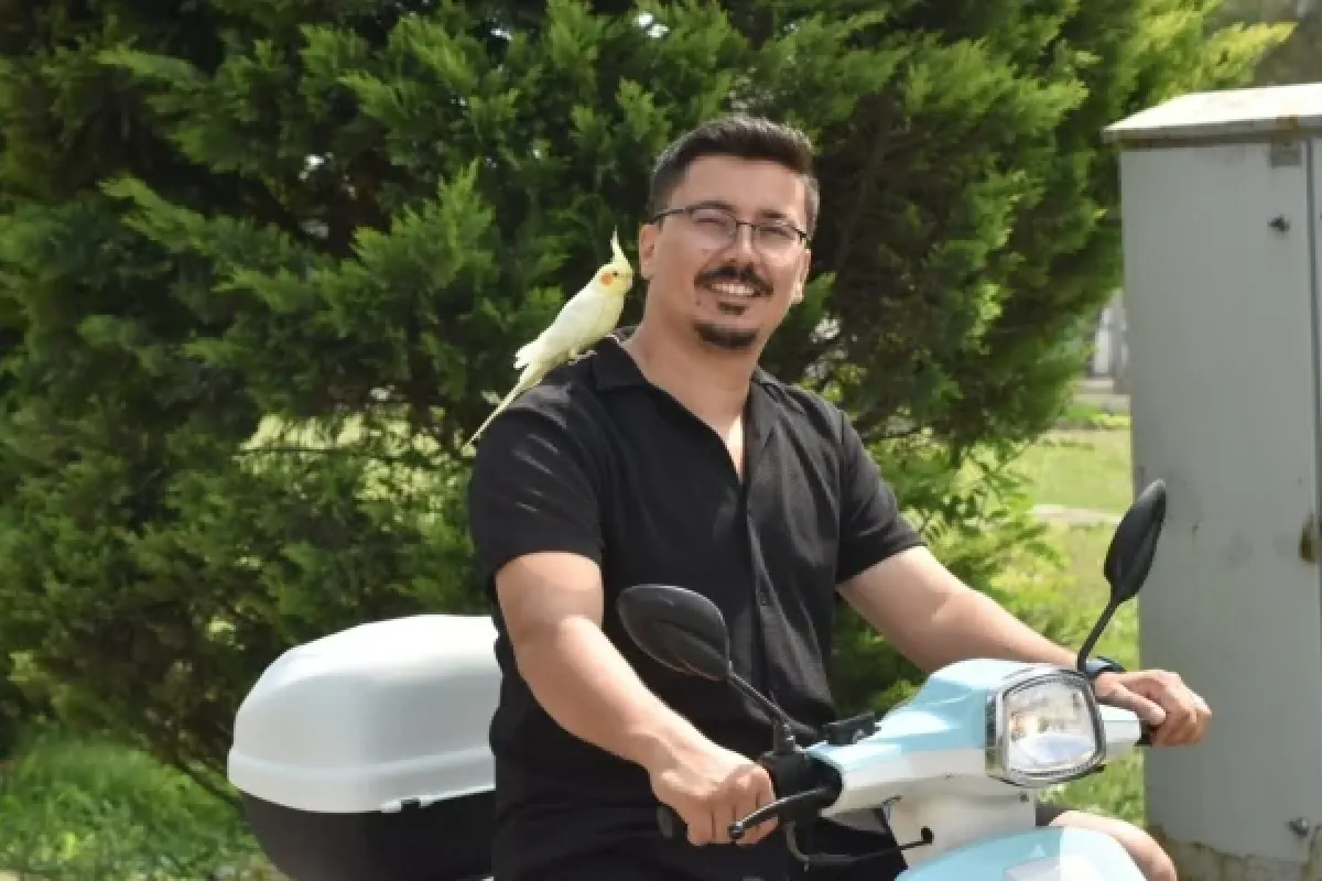 Papağan “Şakir” ile sahibinin dostluğu