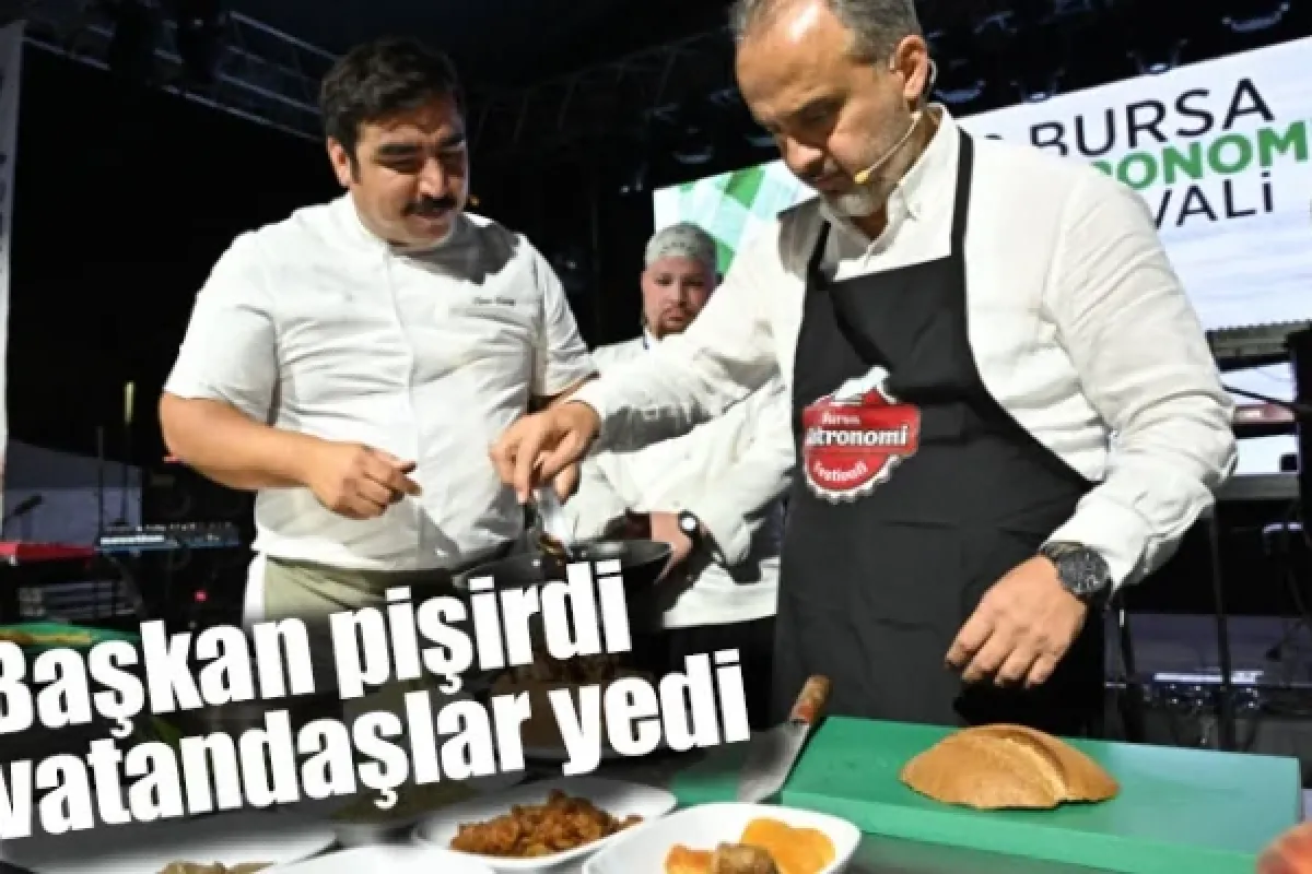 Başkan pişirdi, vatandaşlar yedi