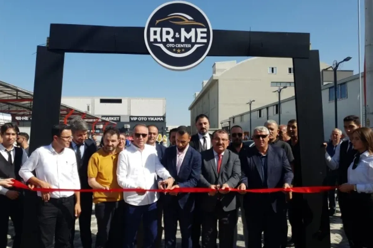 AR-ME Oto Center'a görkemli açılış