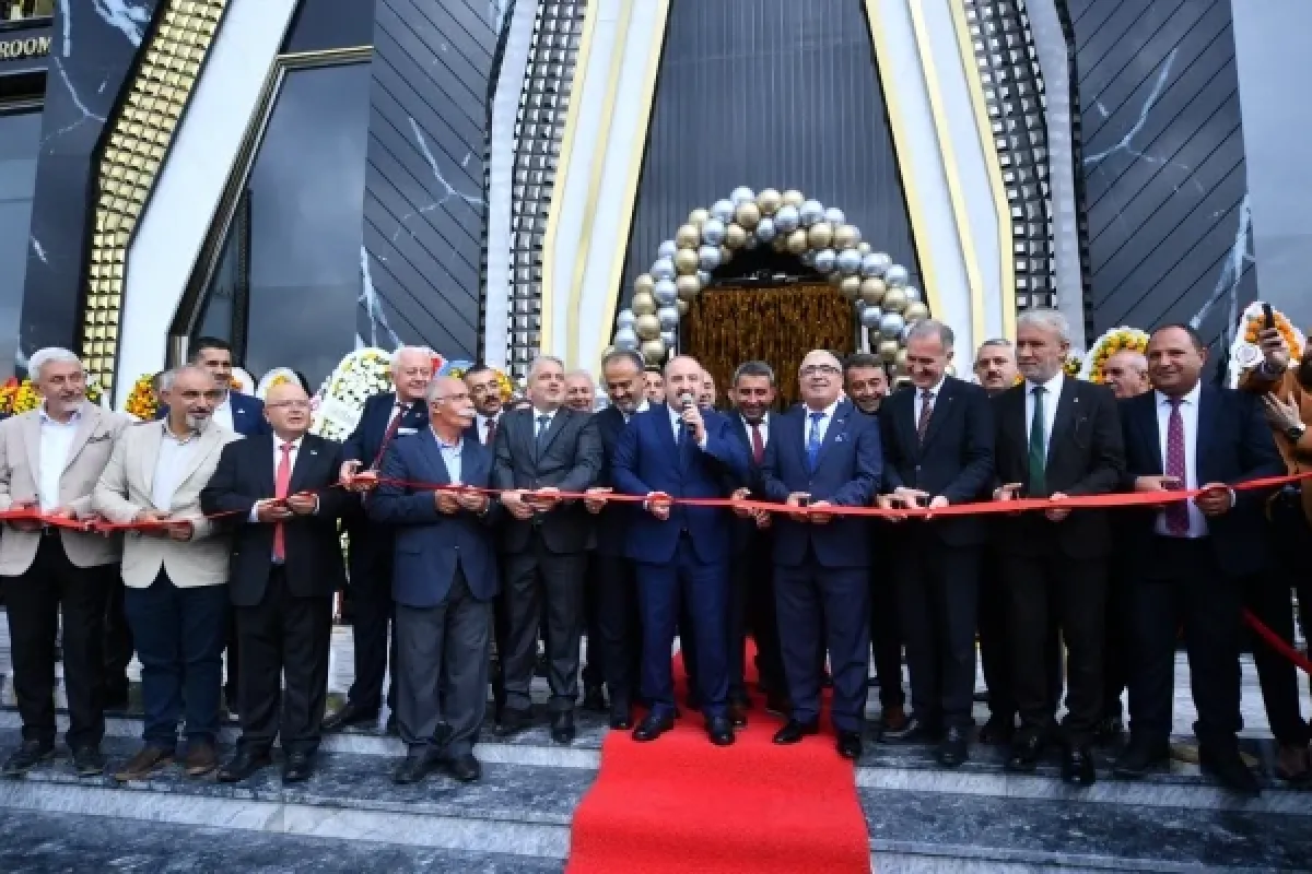 ÇELMO-Ali Güler mağazasına görkemli açılış