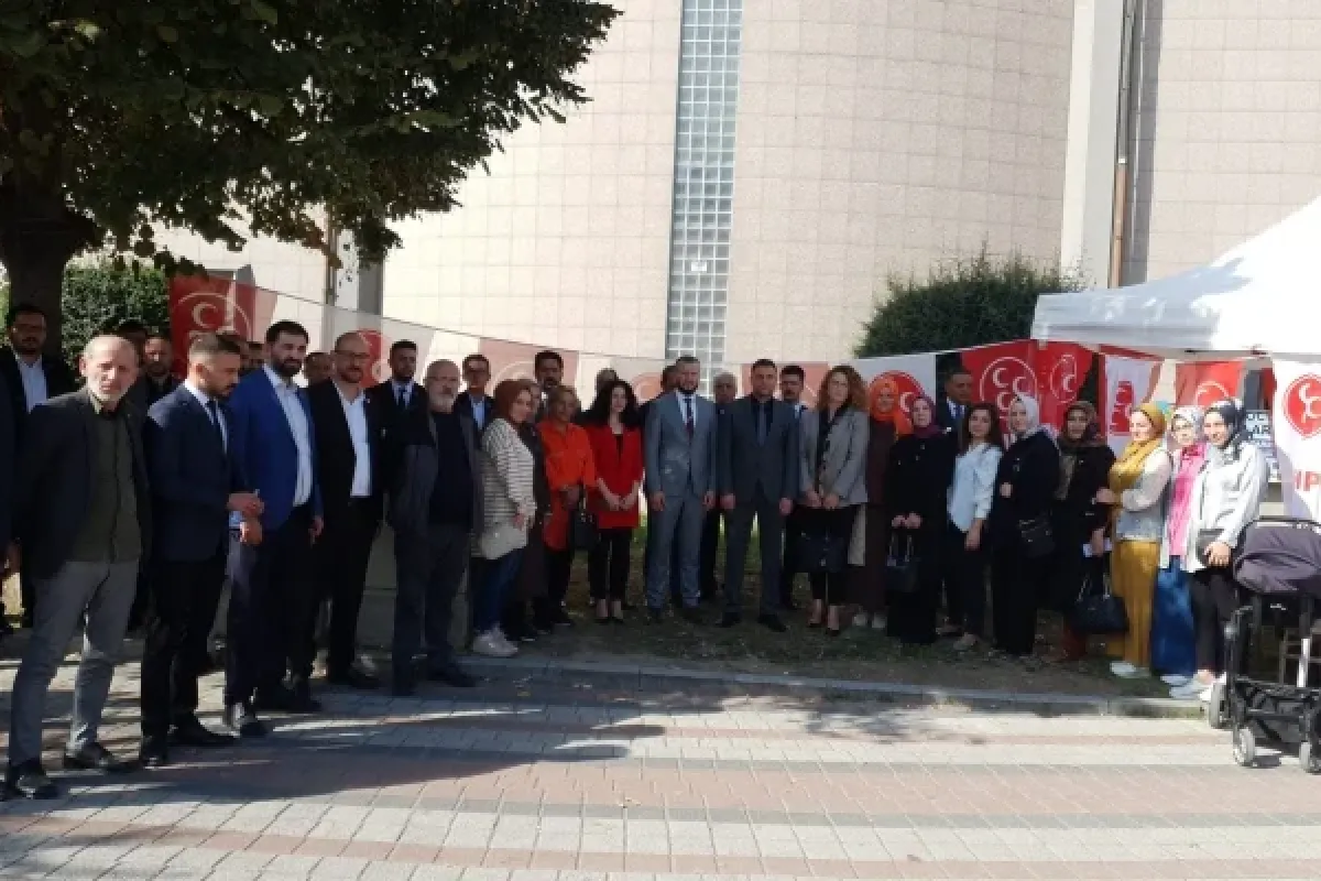 MHP İnegöl'den üye kayıt standı
