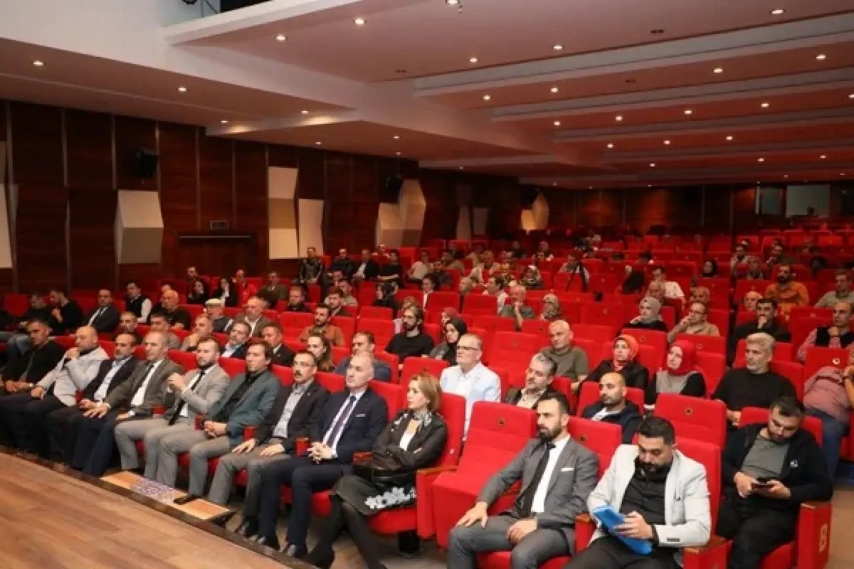 Doç. Dr. Cihat Yaycı, İnegöl'de konuştu: Asıl hedef Türkiye