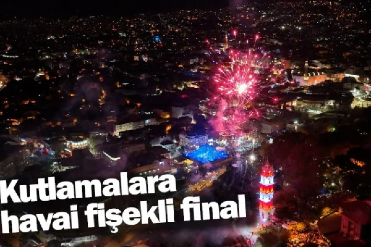 Kutlamalara havai fişekli final