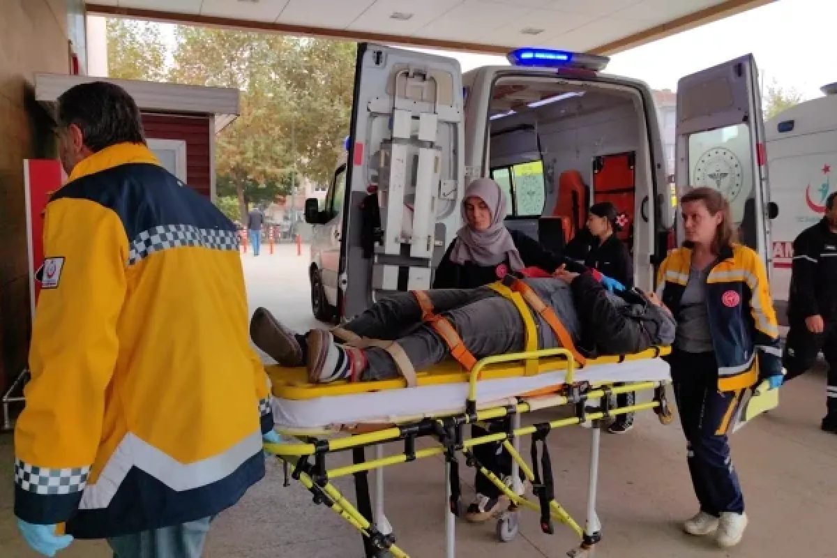 İnegöl'de minibüs ile motosiklet çarpıştı