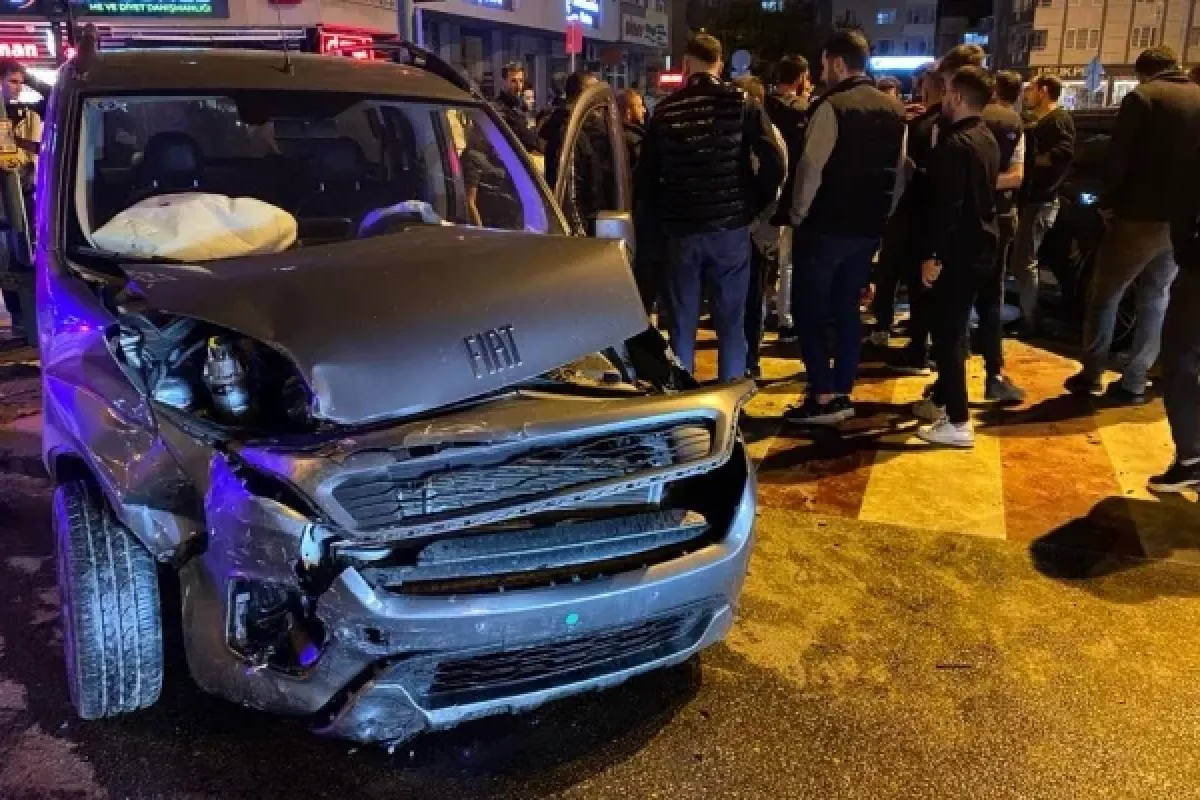 Avm kavşağında feci kaza