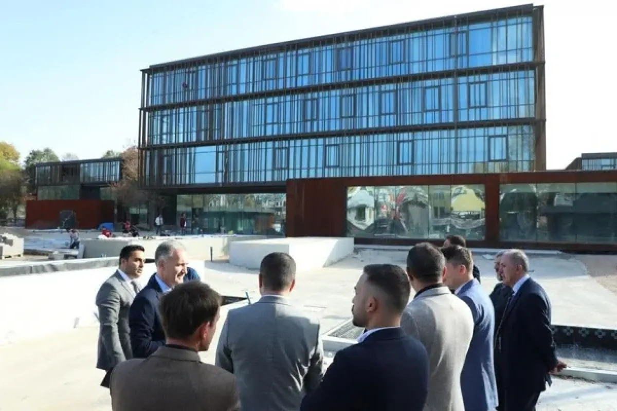 MHP Heyeti Yeni Yaşam Alanı Ve Kent Meydanını İnceledi