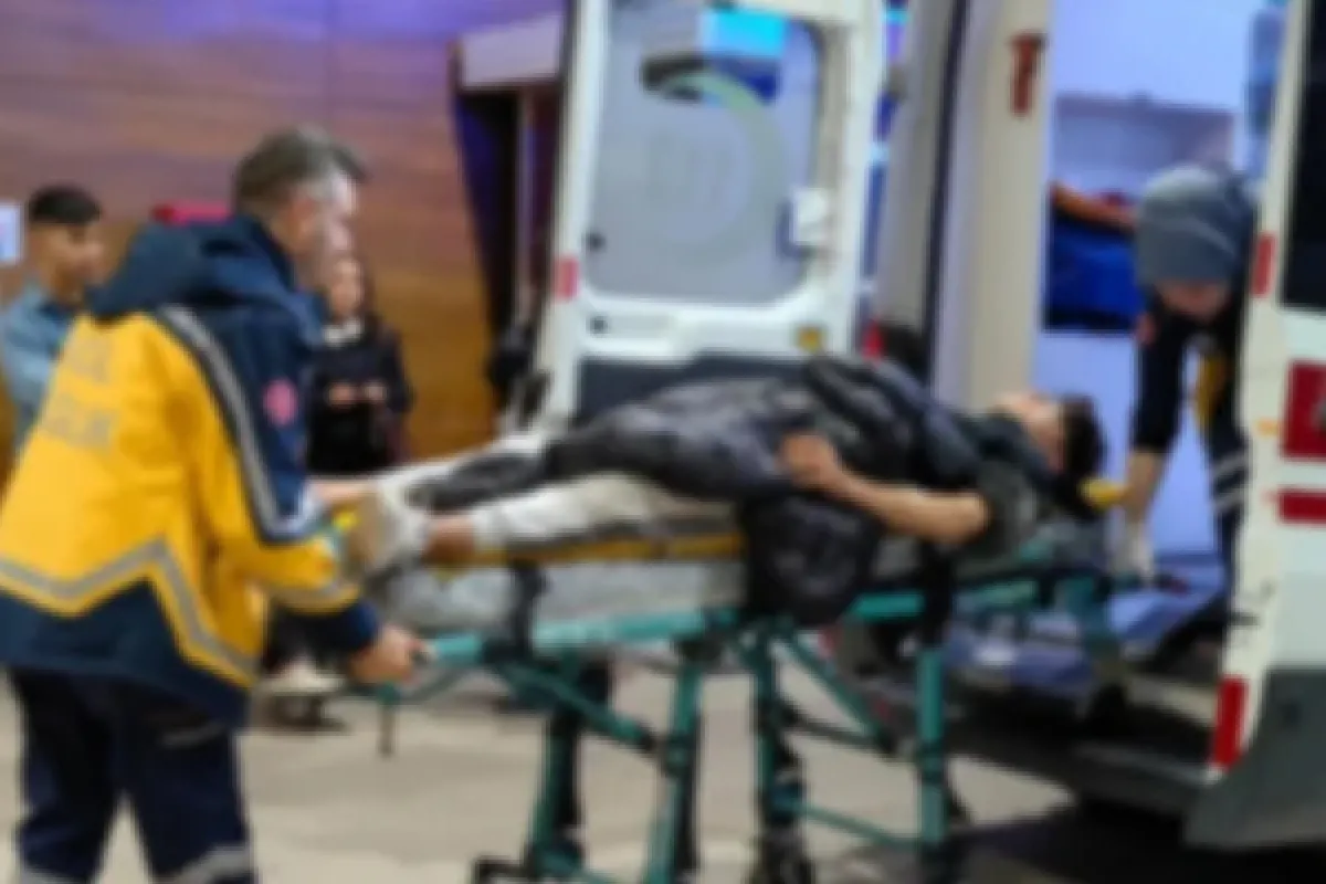 Motosiklet sürücüsü yaralandı