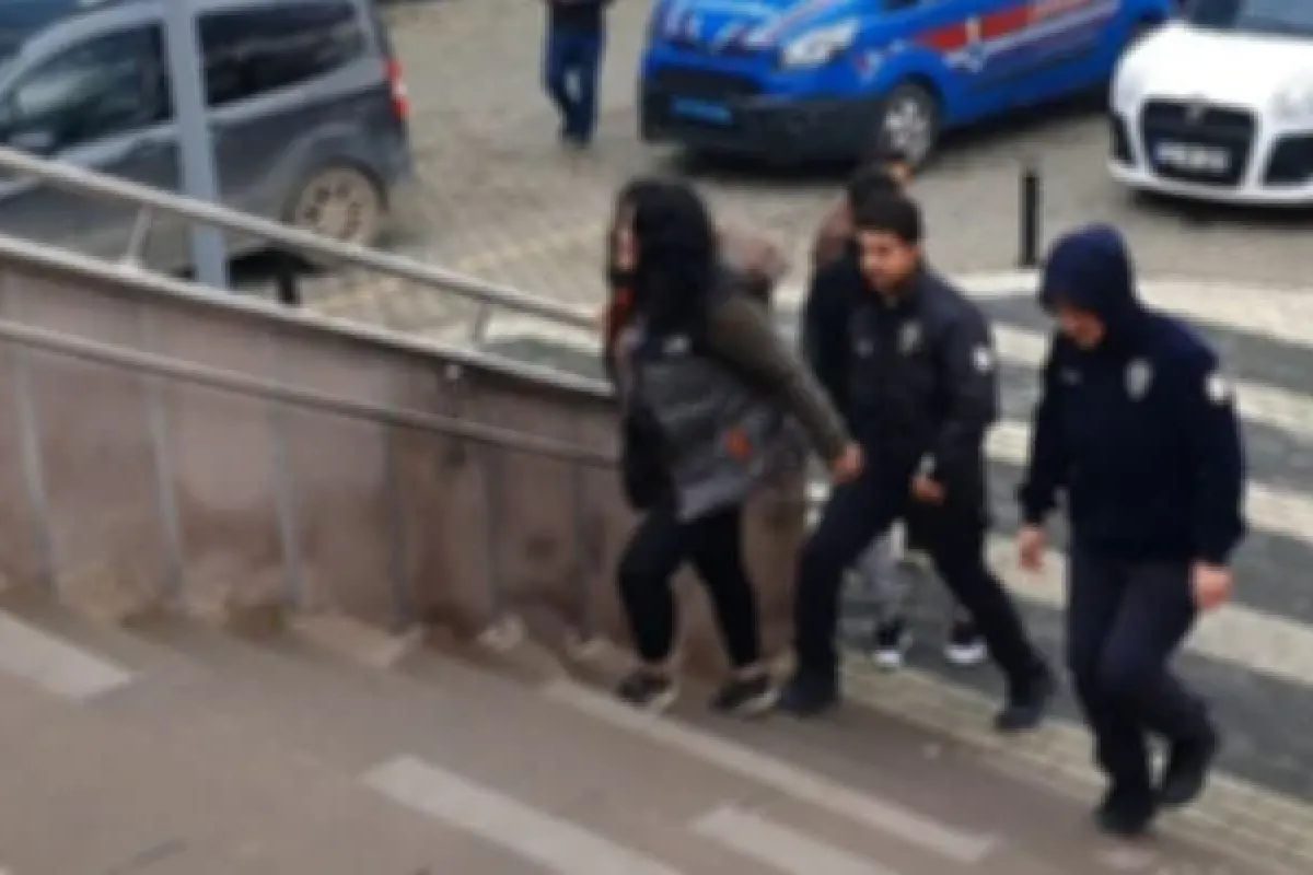 Motosiklet çalan kadın hırsız yakalandı