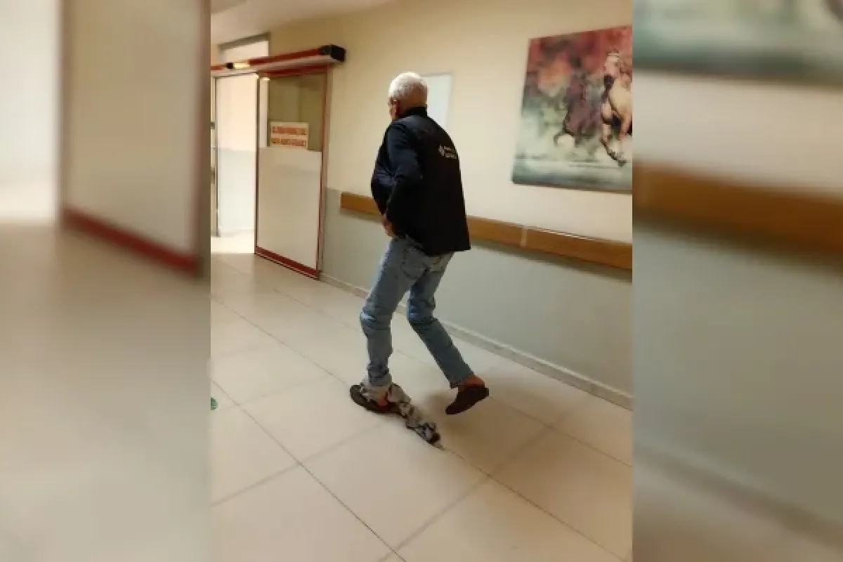 Testere ile odun keserken ayağından oluyordu