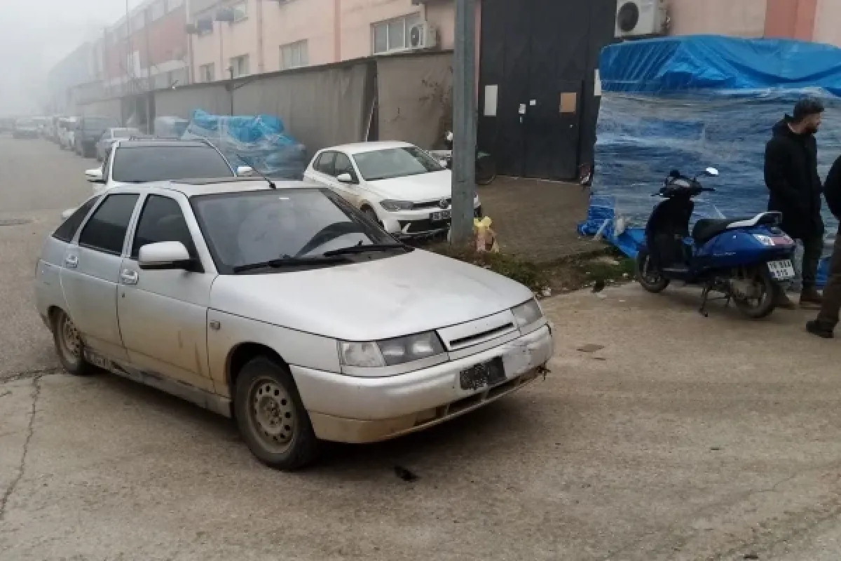 Otomobil ile çarpışan motosiklet sürücüsü yaralandı