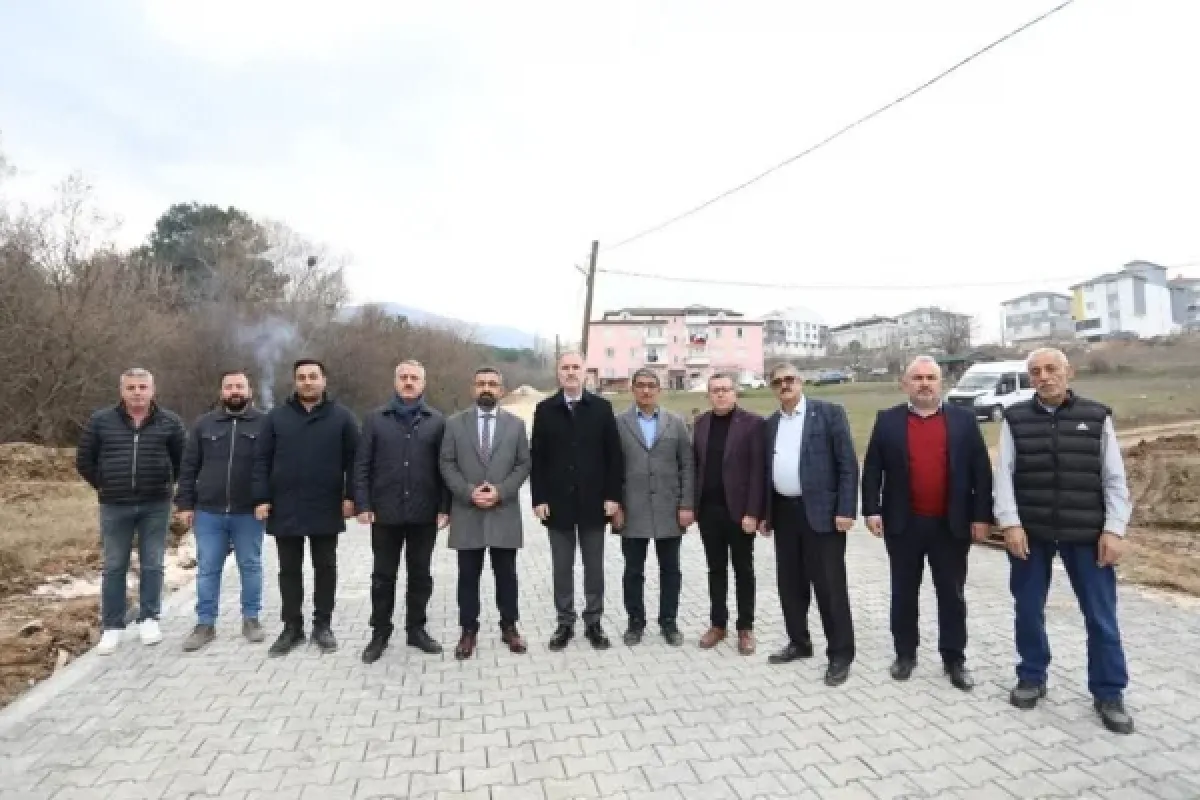 Yeniceköy'de 15 sokakta kaplama çalışması sürüyor