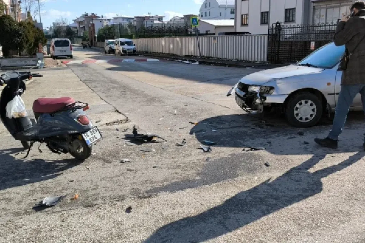 Motosikletli genç kazada yaralandı