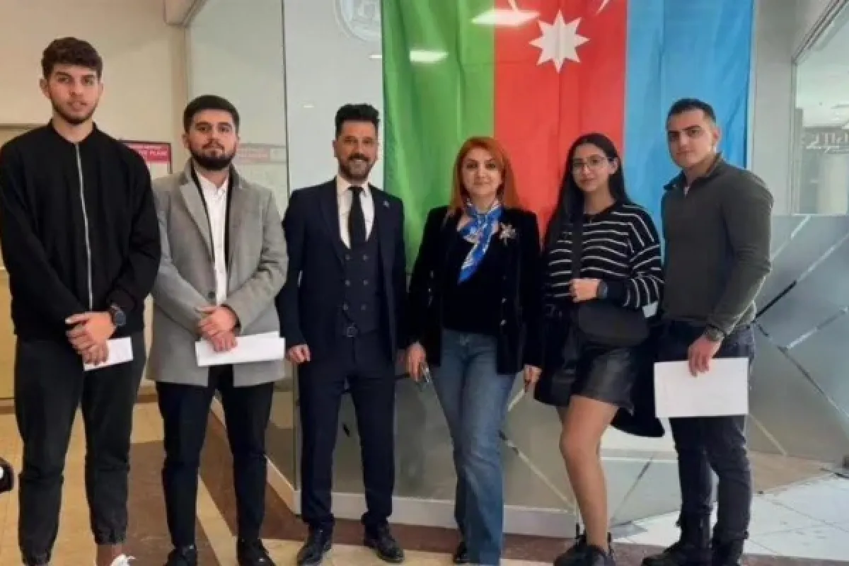 Manisa'da Azerbaycanlı vatandaşlar seçim için sandığa gitti