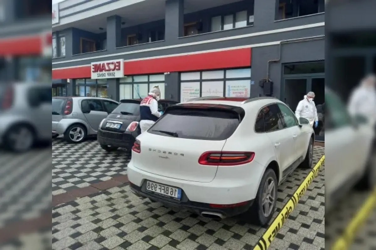 İnegöllü mobilyacı çalışır vaziyetteki lüks araçta ölü bulundu