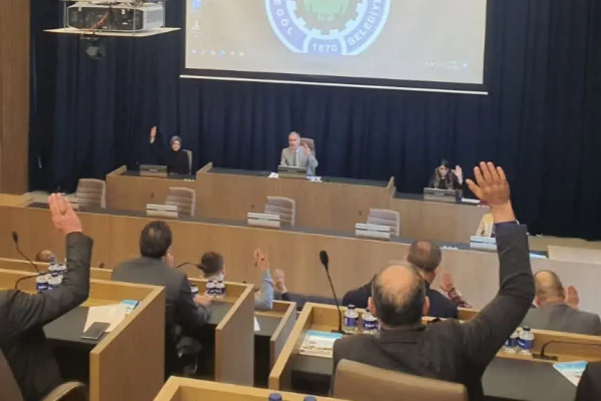 İnegöl'de dönemin son meclis toplantısı yapıldı