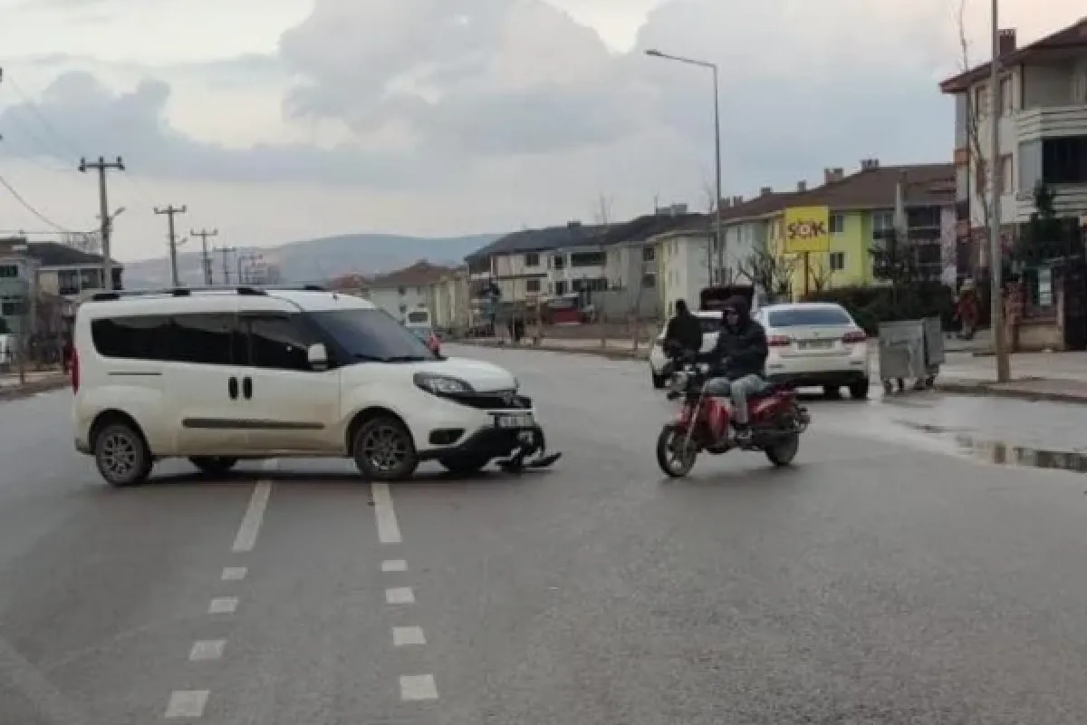 Motosiklet sürücüsü yaralandı